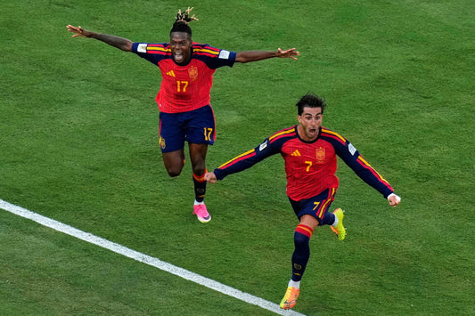 Ferran Torres viert zijn doelpunt voor Spanje in de WK-finale tegen Argentinië