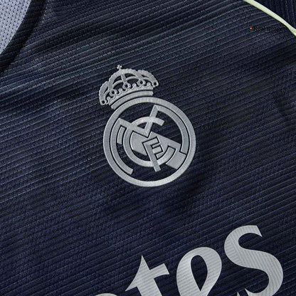 Maillot de football extérieur VINI JR. #7 Real Madrid 2025/26 - Coupe slim