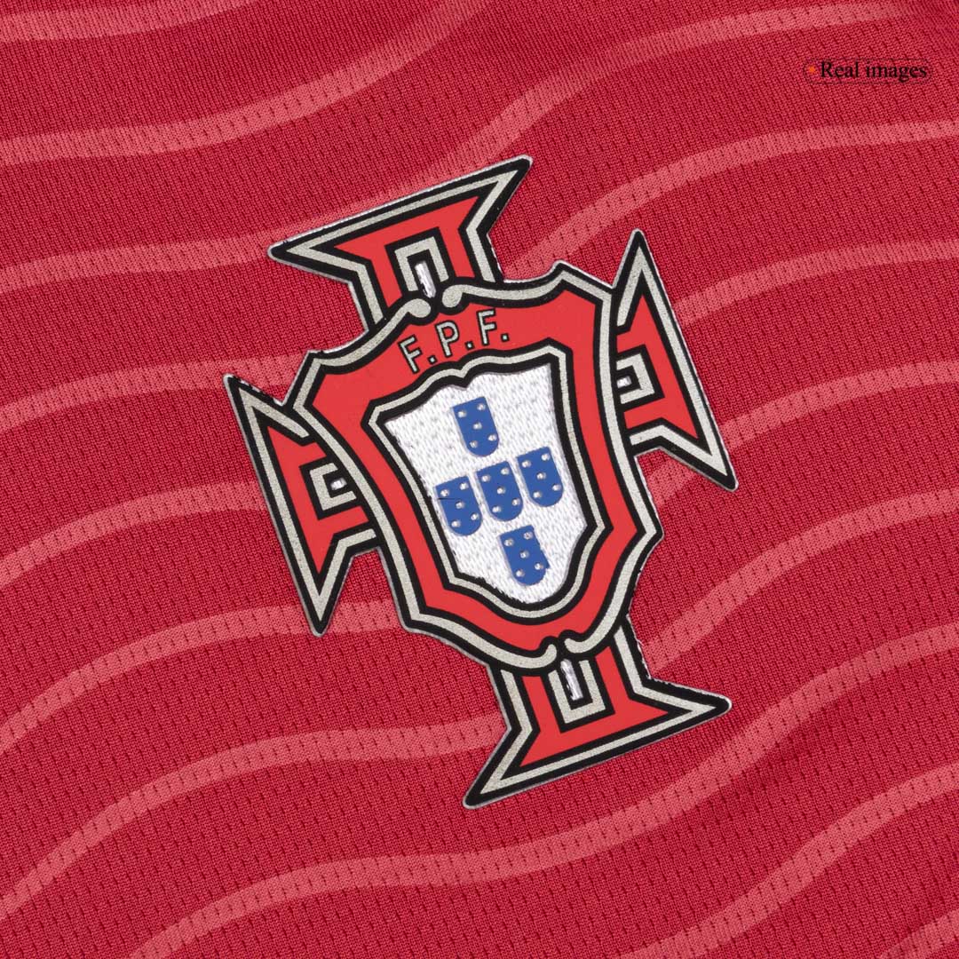 B.FERNANDES #8 Heren Portugal Thuis Voetbalshirt WK Voetbal 2026 - close-up