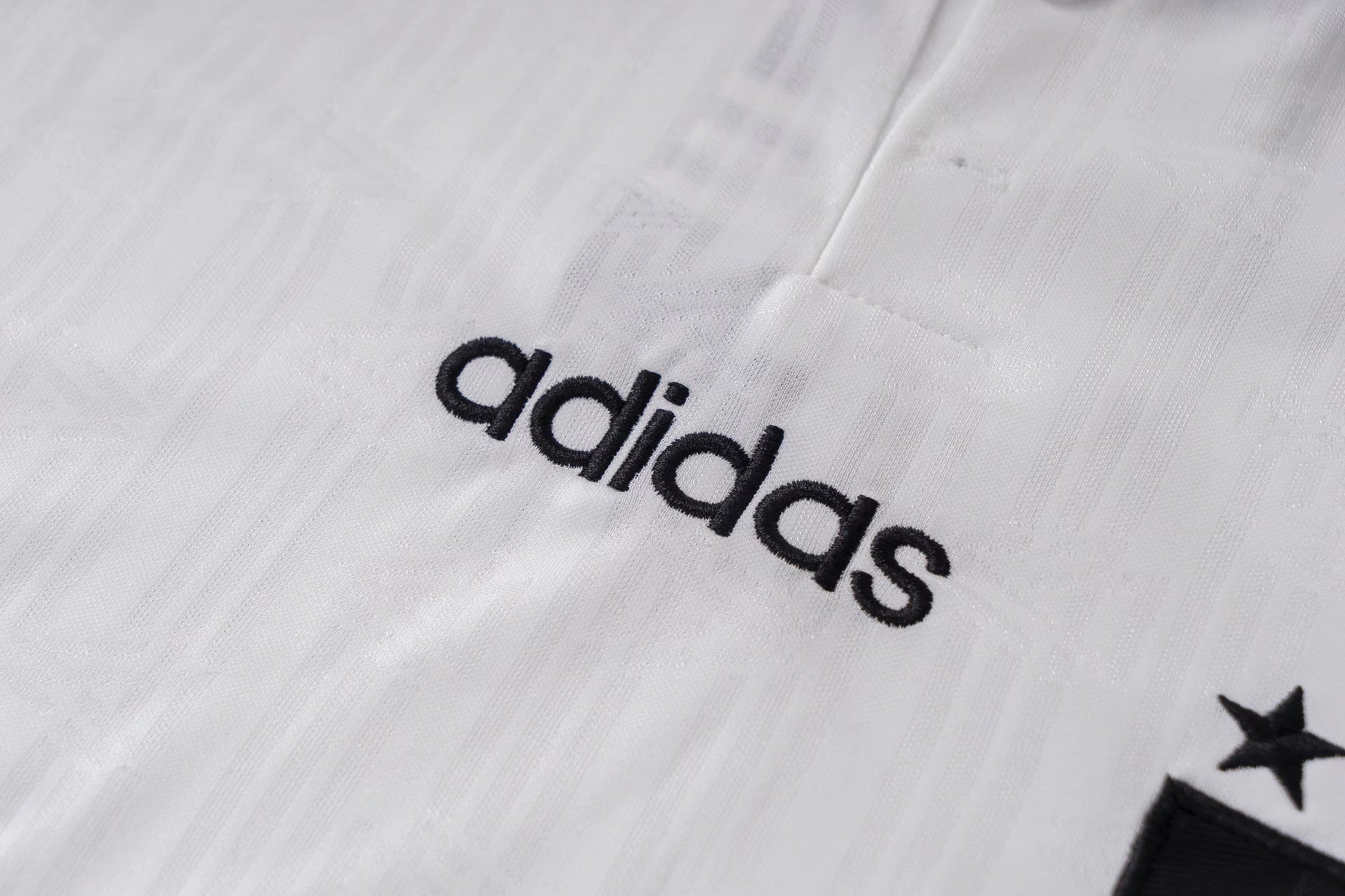 Retro Germany Thuis Voetbalshirt 1996 - model